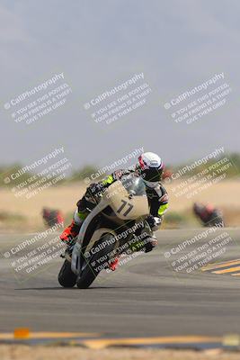 media/Sep-30-2023-SoCal Trackdays (Sat) [[636657bffb]]/Turn 15 (1120am)/